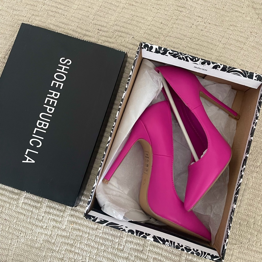 Shoe republic heels